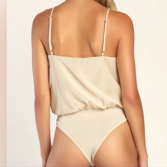 Sincerely Jules gold satin like cowl neck sleeveless bodysuit - Picture 3 of 8